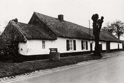 Een tweebeukige langgevelboerderij, Lumen. 18e eeuwse architectuur