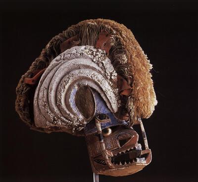 Tatanua-masker. Noordwest-Nieuw-Ierland, Melanesië (Oceanië). Afrika