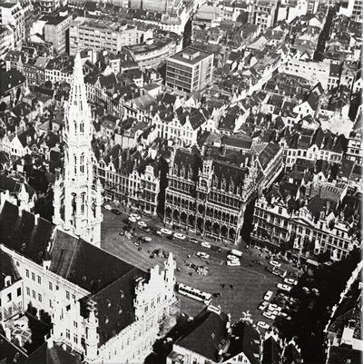 Brussel: Grote Markt. Gotisch bouwen in Brabant.