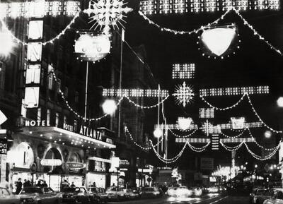 Feestversiering eindejaarsfeesten, Brussel, 1969. Stadsversiering
