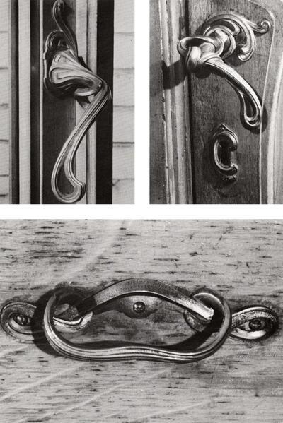 Victor Horta. Deurkruk tussen eetkamer en trapzaal, deurkruk tussen eetkamer en diensttrap en handgreep van een lade van een meubel in de vestiaire. Art Nouveau