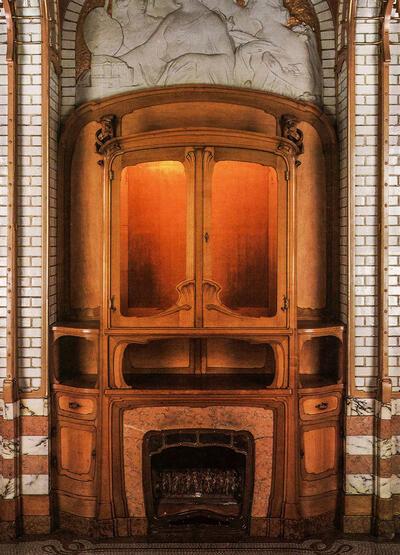 Victor Horta (1861-1947). Kast uit de eetkamer van het Hortamuseum. 1900. Art Nouveau