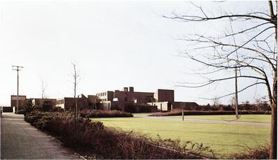 Atelier Vanhout en Schellekens, Het klooster in het vlakke landschap, Klooster Zusters Clarissen, Vanhout, Schellekens, Braem