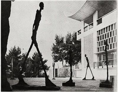 Cour Giacometti, Fondation Maeght, Vence, Zuid-Frankrijk.
