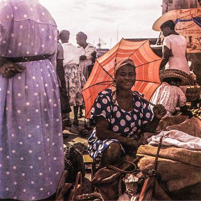 Daniël Buren, Souvenirfoto van een markt in  Pointe-à-Pitre, Quadelupe 