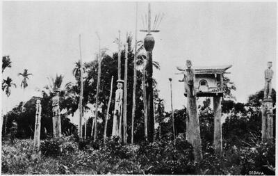 Dodenpalen rond lijkenhuisje