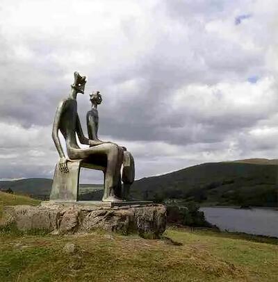 Henry Moore  Koning en Koningin, 1952/1953, colI. W. Kesnick, Glenkiln, Schotland. 