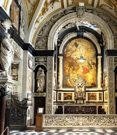 Sint-CarolusBorromeuskerk, zijkapel