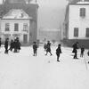 Arnold Vander Haeghen, Sneeuwpret op het Kramersplein in Gent, ca. 1890-1900, glasnegatief, 17,7 x 12,9 cm