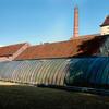 Het fransmansmuseum in de bijgebouwen van de oude Christiaenbrouwerij, uitgebreid met een druivenserre
