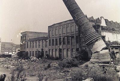 Verroeste machines en arbeiderstoiletten, archeologie