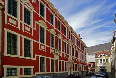 Berg van Barmhartigheid, waarin het stadsarchief Gent was gehuisvest tussen 1932 en 2005 - BEELDBANK GENT