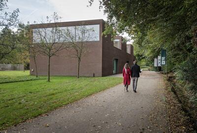 Het nieuwe collectiepaviljoen van het openluchtmuseum Middelheim, in een gebouw van architect Stéphane Beel