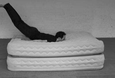 Compression matelas de David Ayoun