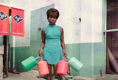 James Barnor, Sick-Hagemeyer assistant, Accra, 1972.Courtesy of Galerie Clementine de la Féronniere