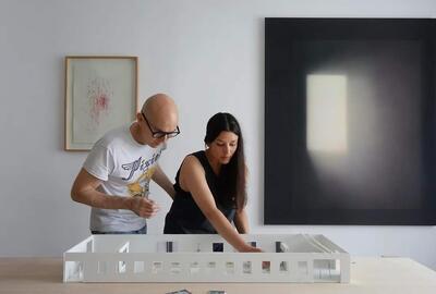 Rachel Labastie en Nicolas Delprat aan het werk in hun atelier in Anderlecht 2024