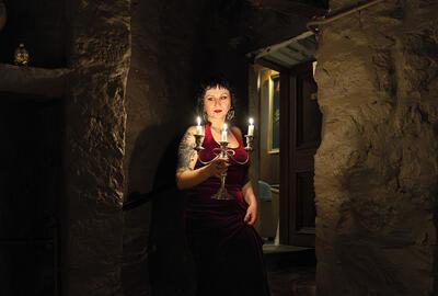 Rooted in magic, hedendaagse hekserij door de lens van Elisa Maenhout