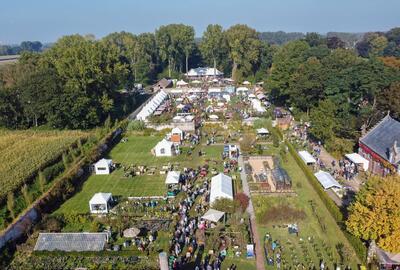 Tuindagen Kasteel van Beervelde dronebeeld