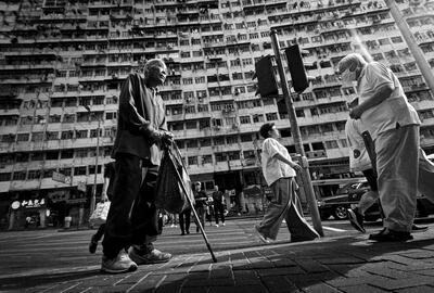 Isabel Mombaerts - The quiet observer hears the whispers of the world